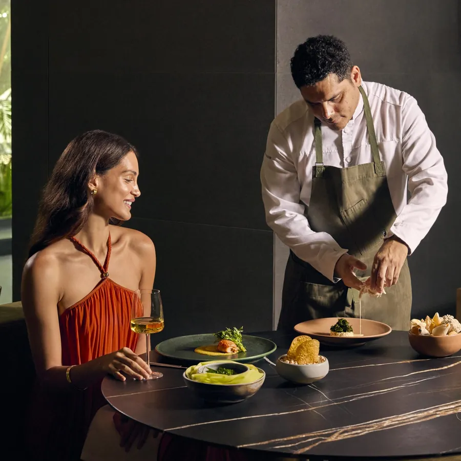 Table service at Autor, Conrad Tulum